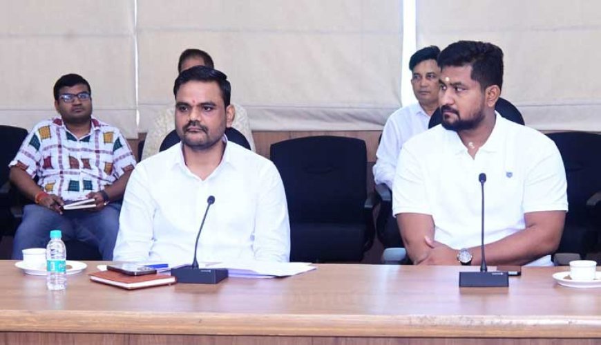 ପାରାଦୀପ ଓ ଭଦ୍ରକରେ ଦୁଇ ବଡ ପ୍ରକଳ୍ପ ପାଇଁ ତ୍ୱରିତ କାର୍ଯ୍ୟାନ୍ୱୟନ – ଓଡ଼ିଶାର ଅର୍ଥନୈତିକ ବିକାଶକୁ ନୂତନ ଗତି