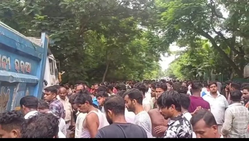 Father-Daughter Duo Killed in Road Mishap on Cuttack-Paradip Highway