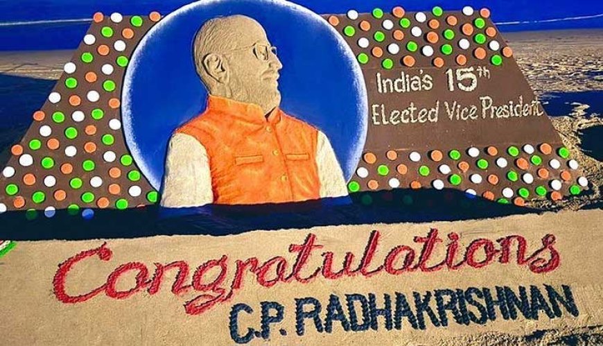 Sudarsan Pattnaik Creates Sand Art on Puri Beach
